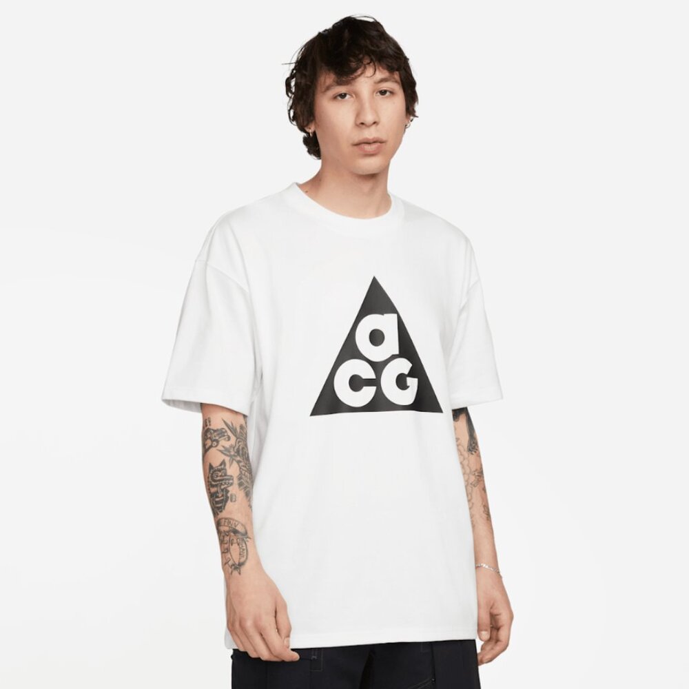 Nike ACG Short-Sleeve T-Shirt White Black Hiking Outdoor Casual Wear Size Medium